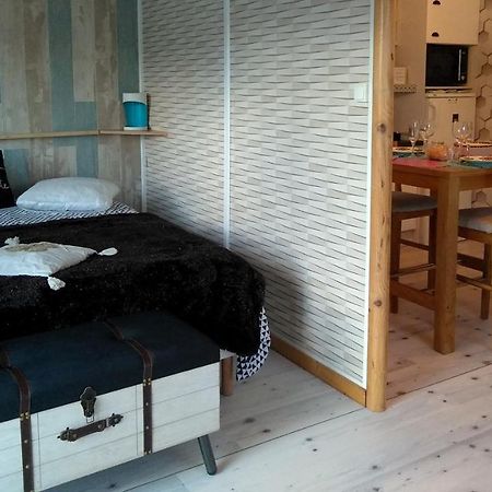 Le Haut Village Chambre D'Hotes Mobi-Loft Cosy Sauna ,Douche ,Chromotherapie Arrest Buitenkant foto
