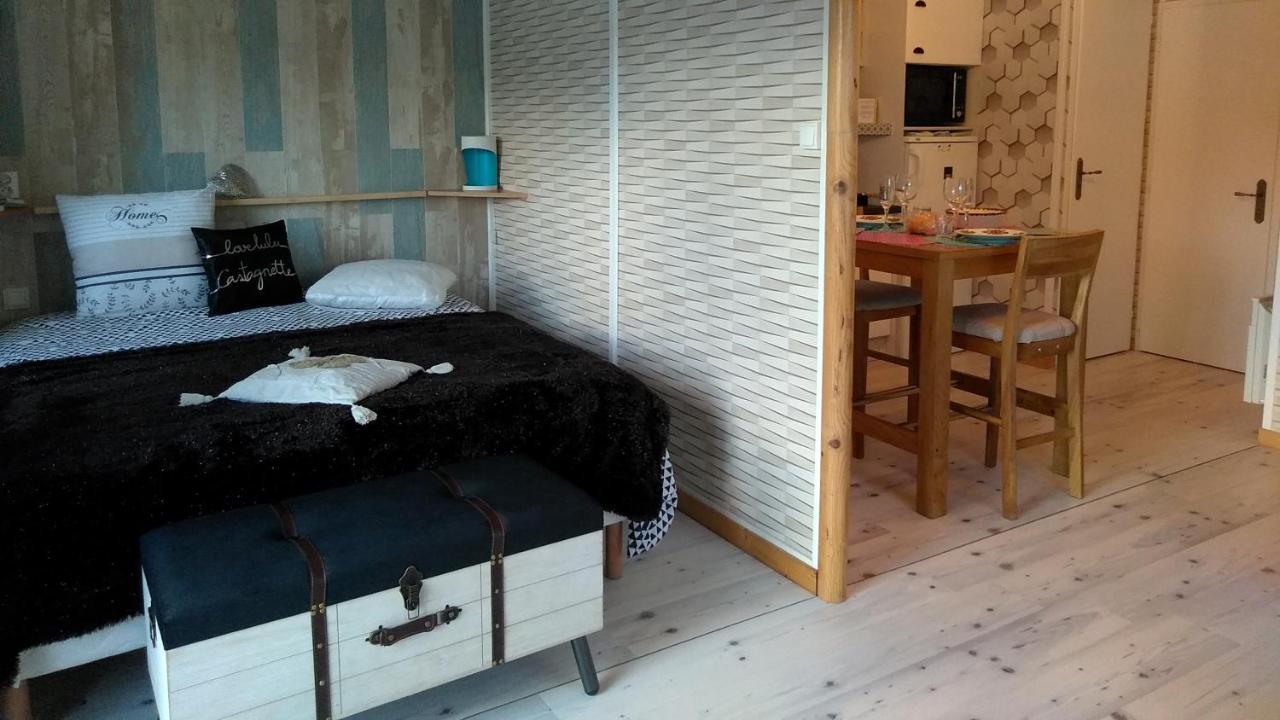 Le Haut Village Chambre D'Hotes Mobi-Loft Cosy Sauna ,Douche ,Chromotherapie Arrest Buitenkant foto