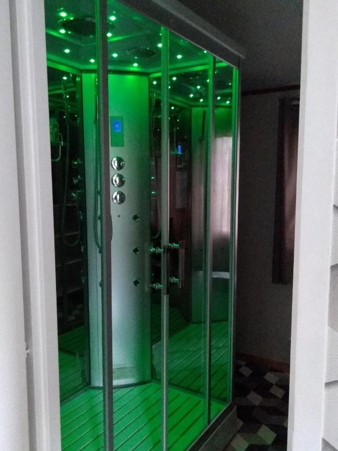 Le Haut Village Chambre D'Hotes Mobi-Loft Cosy Sauna ,Douche ,Chromotherapie Arrest Buitenkant foto